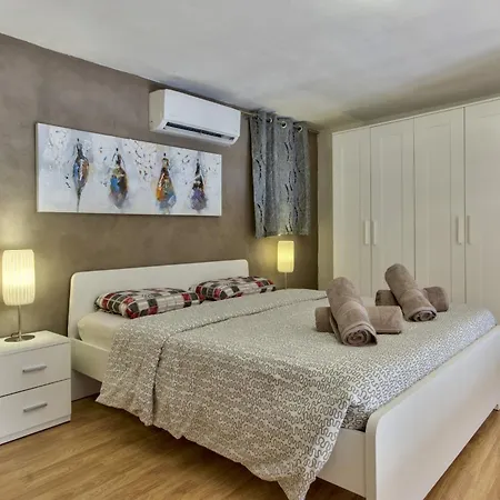 Stunning St Julians Seaview Duplex On Spinola Bay * Saint Julian's