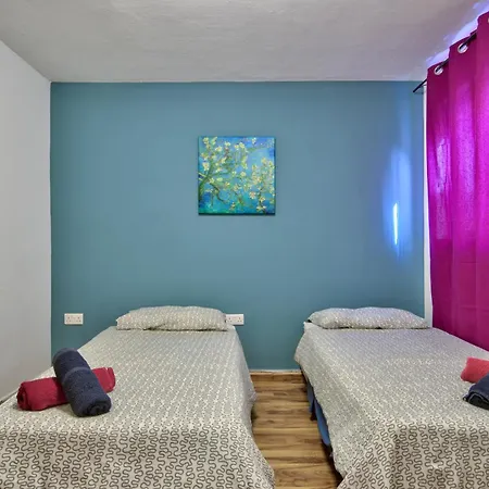 Stunning St Julians Seaview Duplex On Spinola Bay Apartmán