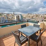 Stunning St Julians Seaview Duplex On Spinola Bay