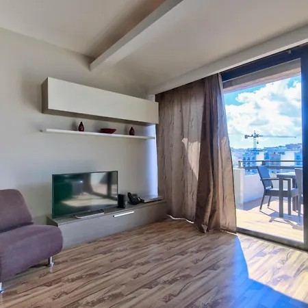 شقة Stunning St Julians Seaview Duplex On Spinola Bay سانت جوليان