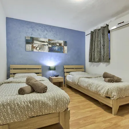 Stunning St Julians Seaview Duplex On Spinola Bay Διαμέρισμα Saint Julian's