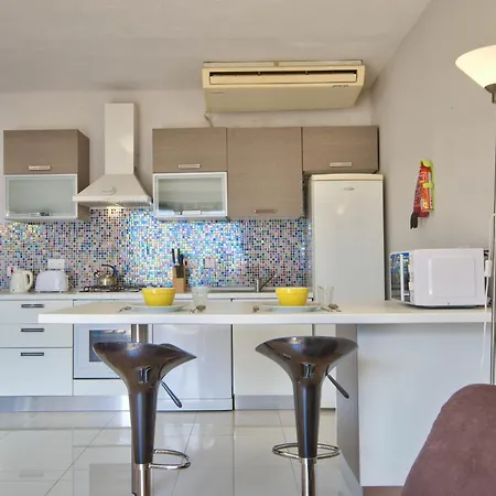 Stunning St Julians Seaview Duplex On Spinola Bay Lejlighed *