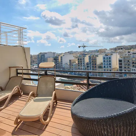 Stunning St Julians Seaview Duplex On Spinola Bay Lejlighed