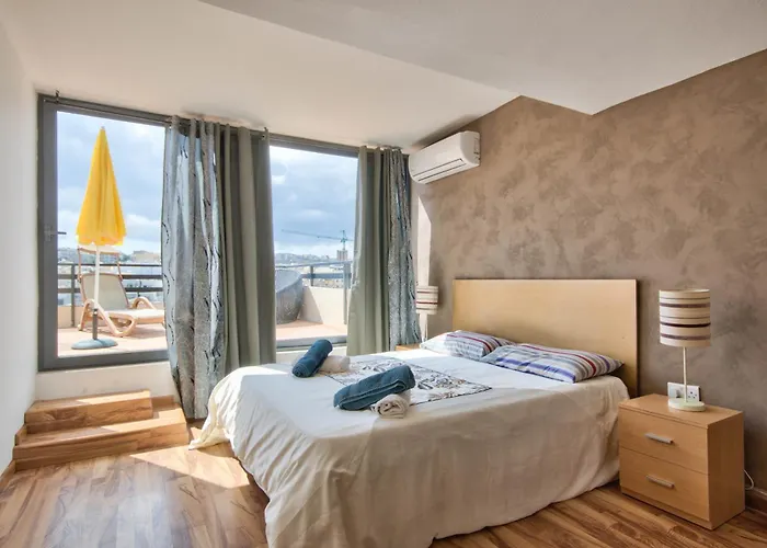 Stunning St Julians Seaview Duplex On Spinola Bay شقة سانت جوليان