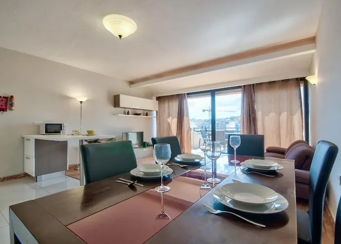 Stunning St Julians Seaview Duplex On Spinola Bay سانت جوليان