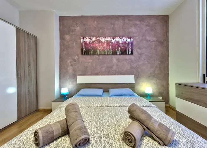 Stunning St Julians Seaview Duplex On Spinola Bay شقة سانت جوليان