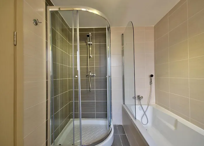 Stunning St Julians Seaview Duplex On Spinola Bay *