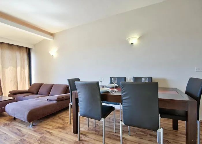 Stunning St Julians Seaview Duplex On Spinola Bay شقة