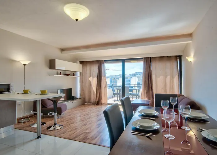 شقة Stunning St Julians Seaview Duplex On Spinola Bay سانت جوليان