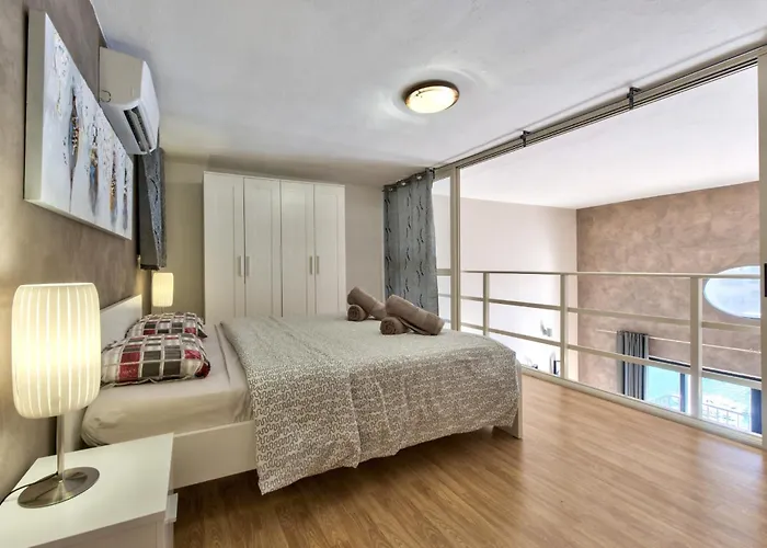 شقة Stunning St Julians Seaview Duplex On Spinola Bay سانت جوليان