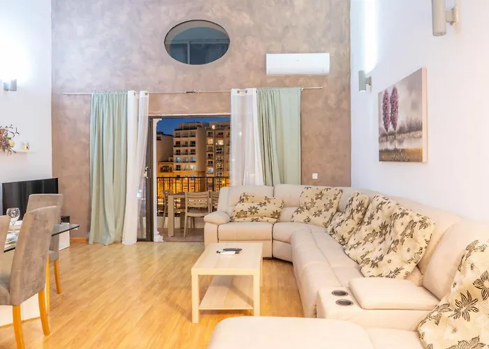 Stunning St Julians Seaview Duplex On Spinola Bay *